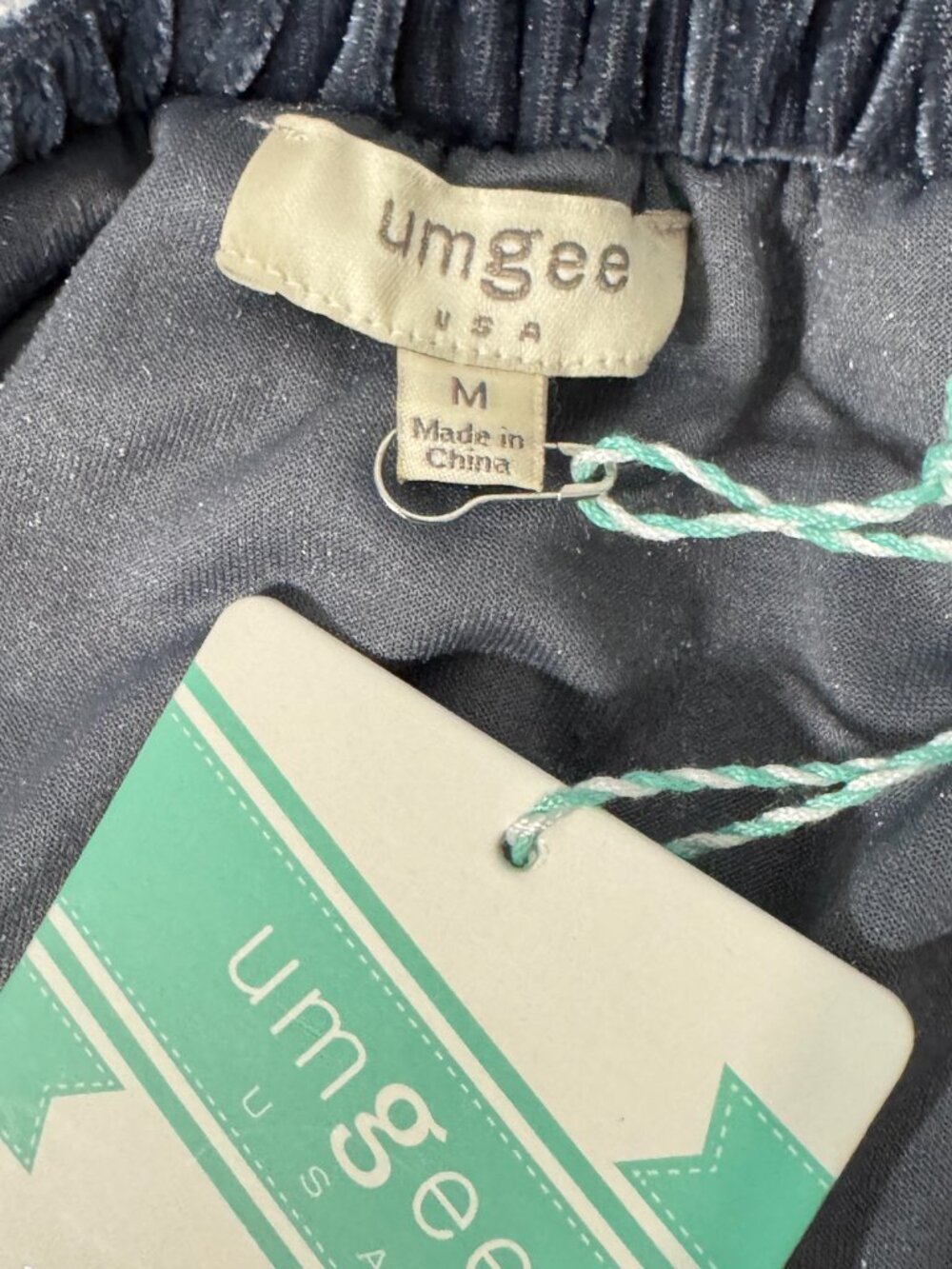 UMGEE Blue Velvet Embroidered Off Shoulder Dress - Picture 6 of 9